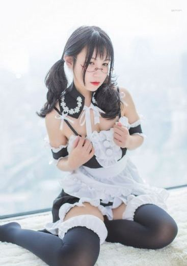 《偷窥女教师》在线观看