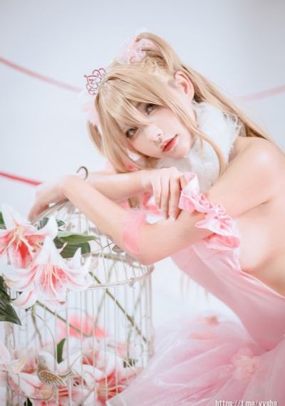 《年轻的女仆》在线观看