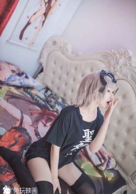 异国女郎在巴黎