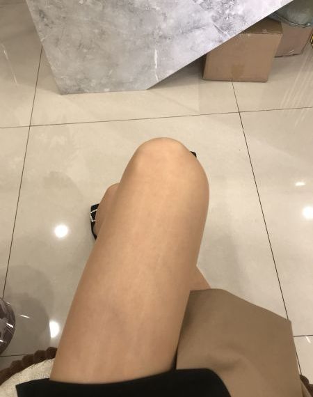 诱人的年轻的秘书2