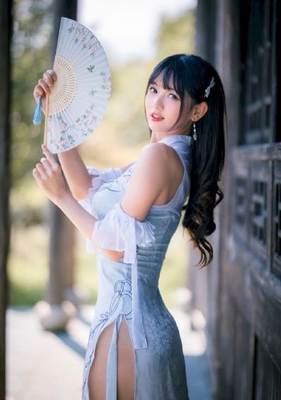 《妻子秘密按摩》在线播放