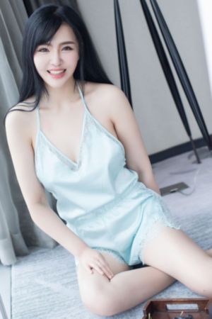 金瓶少女