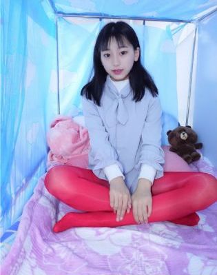 远山淡影